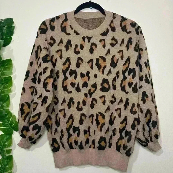 Sweaters - Leopard print sweater small